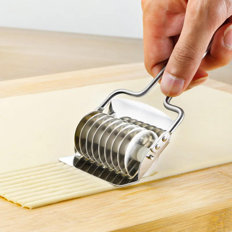 Description Picture 5 of itemStainless Steel Manual Noodle Cutter Pressing Instant Noodles Makers Dough Garlic Ginger Roller Cut Kitchen Pasta Gadgets