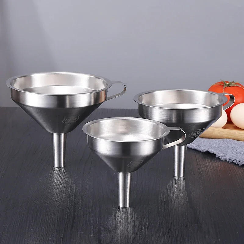 Description Picture 2 of itemHot Sales Kitchen Oil Liquid Stainless Steel Funnel Metal Funnel with Detachable Filter Wide Mouth Funnels for Canning Kitchen