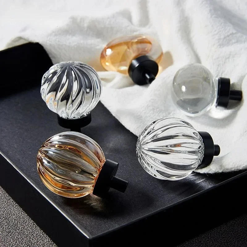 Description Picture 3 of itemCrystal Dove Egg Cabinet Door Handle Modern Light Luxury Crystal Brass Drawer Wardrobe Cabinet Door Handle Furniture Hardware