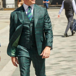 Costume Men's Suits Tailor-Made 3 Pieces Blazer Vest Pants One Button Peaked Lapel Plaid Stripes Green Business Wedding Tailored