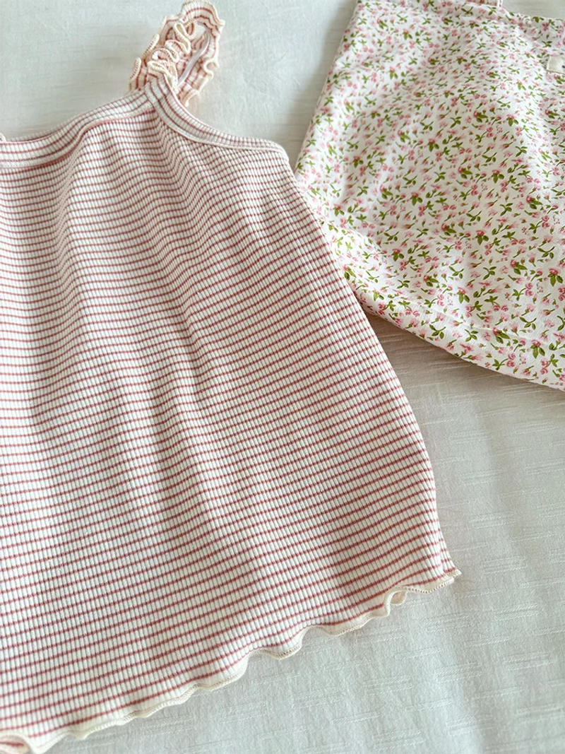 Description Picture 6 of item2025 Summer New Sweet Girls Sling Vest Baby Sleeveless T Shirts Girls Cotton Breathable Vest Infant Tee Children Clothes