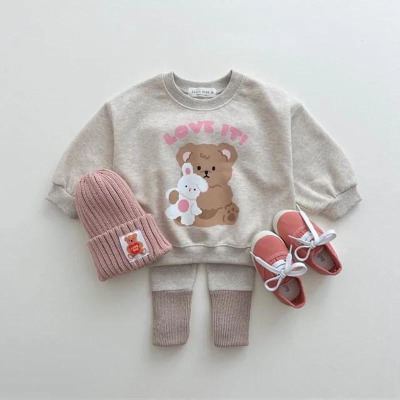 Description Picture 3 of item2025 Spring New Baby Girls Cute Bear Print Sweatshirt Cotton Children Long Sleeve T Shirts For Girls Kids Boys Sweatshirt