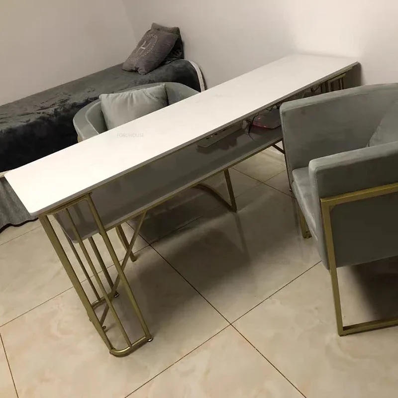 Description Picture 3 of itemSimple Iron Art Nail Tables Beauty Salon Professional Manicure Table European Salon Furniture Home Double-layer Table Chair Set