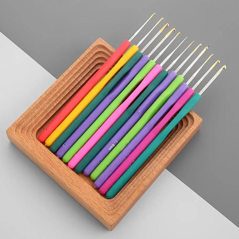 Description Picture 3 of itemNew Crochet Hooks 0.5-2.4mm Extra Fine Crochet Needles With Colorful Soft Rubber Grip Cushioned Handles Crochet Knitting Needles