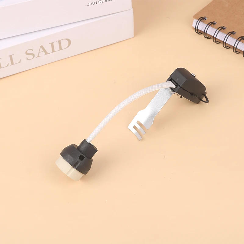 Description Picture 4 of itemHot New Socket Lamp Base Holder GU10 Bulb Light Adapter Connector Converter Ceramic Wire
