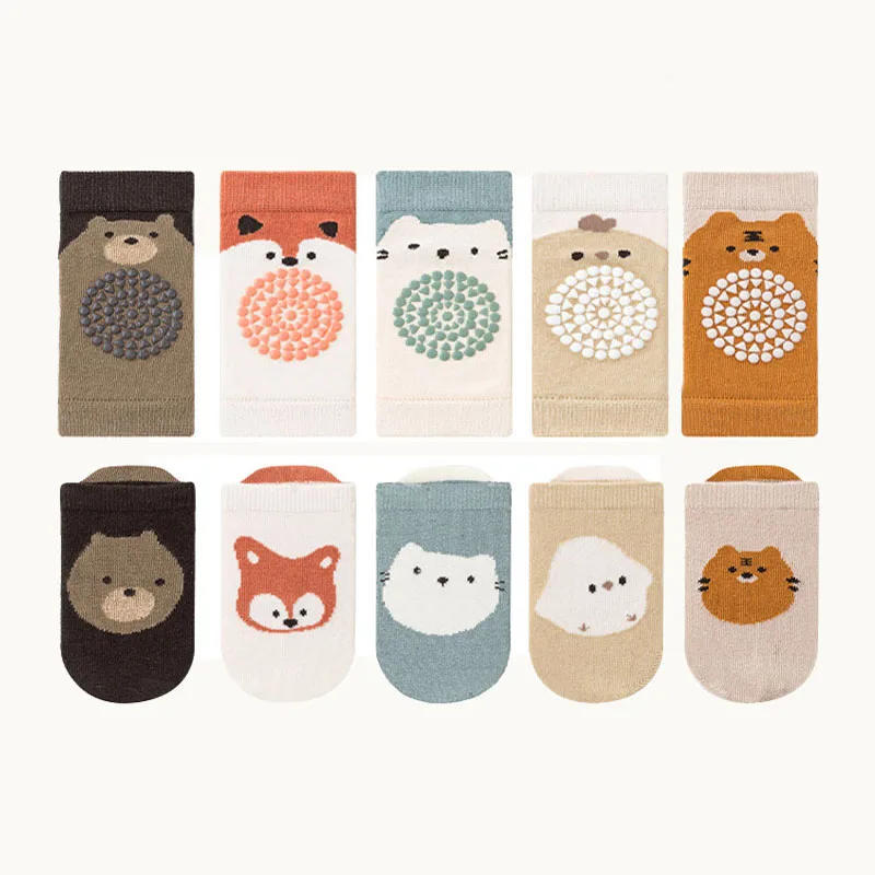 Description Picture 3 of item1 Set Socks and Kneepad Baby Non-Slip Socks Cute Cartoon Pattern Children Boys Girls Kids Toddler Floor Socks Kneepad