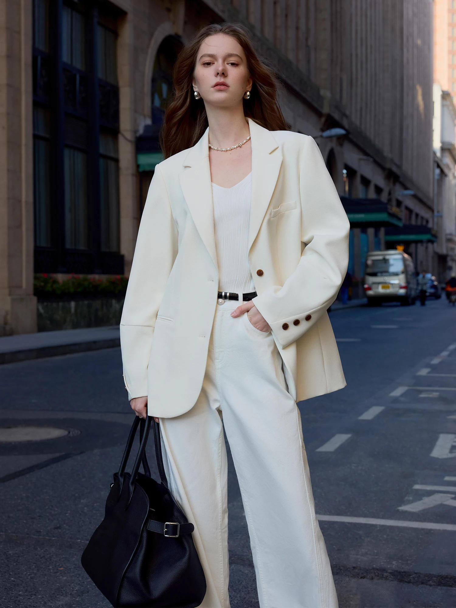 Description Picture 4 of itemFSLE Women Beige Blazer Coats 2025 Spring New Casual Commuter Loose Blazer Notched Collar Single Breasted Jackets 25FS11064