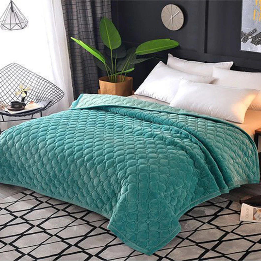Description Picture 3 of itemSuper Soft Flannel Bedspread Geometric Quilted Bed Linens Bedspreads For Winter Warm Flat Sheet Blanket Cover Coverlet покрывало