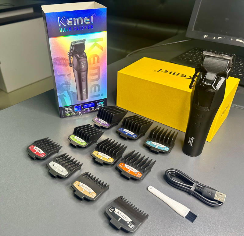 Description Picture 2 of itemKEMEI DLC Blade Electric Hair Clipper Professional Cordless Usb Rechargeable Hair Clippers With Light KM-1858