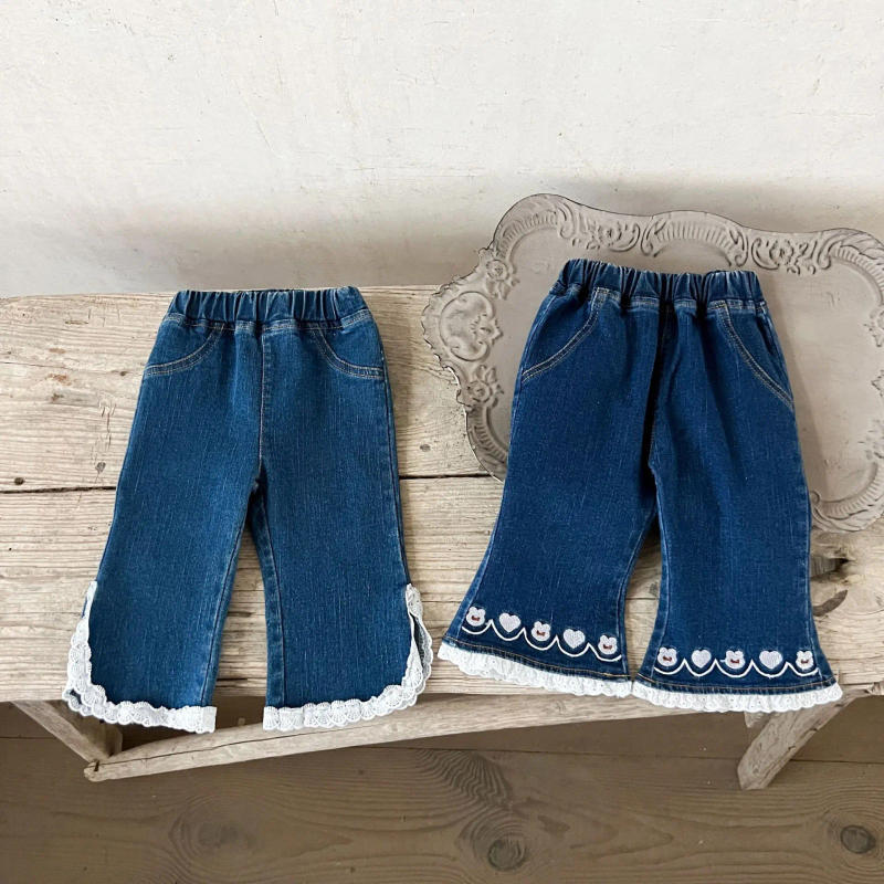 Description Picture 6 of itemGirls' Jeans 2025 Autumn New Fashionable and Versatile Baby Girl Micro Flared Pants Korean Version Lace Jeans