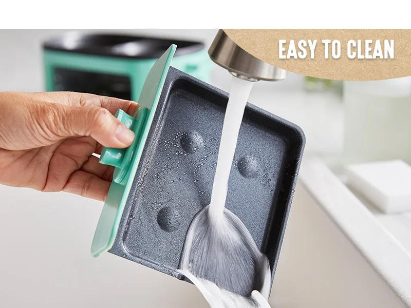 Description Picture 6 of item3-in-1 Breakfast Maker Station, Ceramic Nonstick Dual Griddles & Breakfast Sandwiches, 2 Slice Toast Drawer, Turquoise