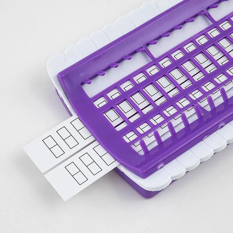Description Picture 6 of item30/50 hole Floss Organizer Embroidery Thread Organizer For Cross Stitch Thread Embroidery Floss Embroidery tool thread arranger