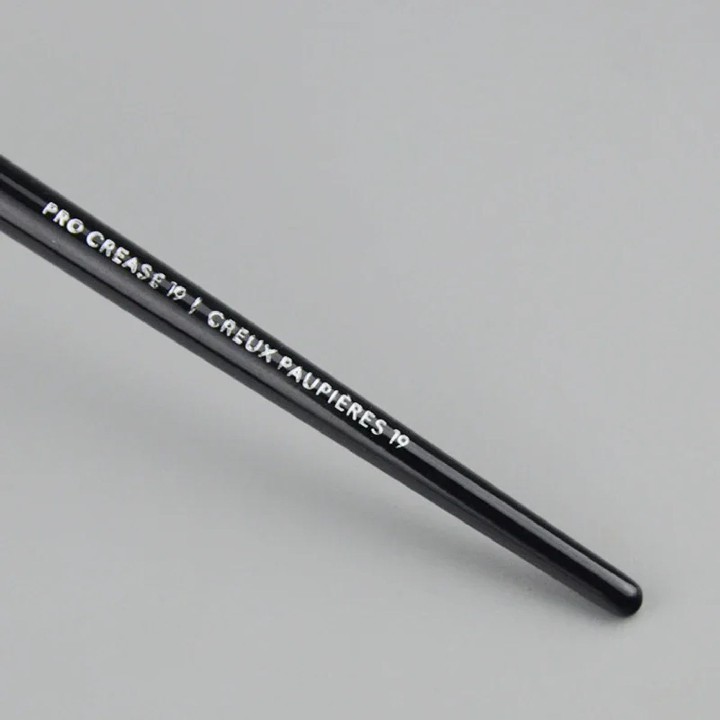 Description Picture 5 of itemPro Eye Crease Shadow Brush Eye Lid Hollow Shading Blending Makeup Brush Cosmetics Tool