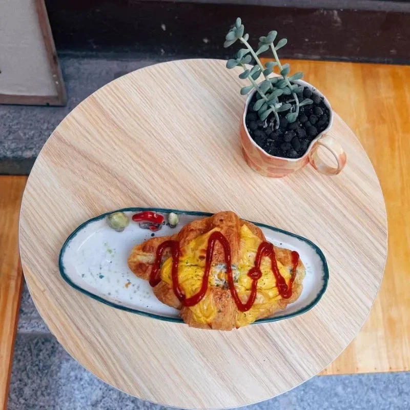 Description Picture 5 of itemCoffee Table Circular Modern Luxury Restaurant Side Table Wall Mounted Small Round Table Coffee Shop Decoration Hanging