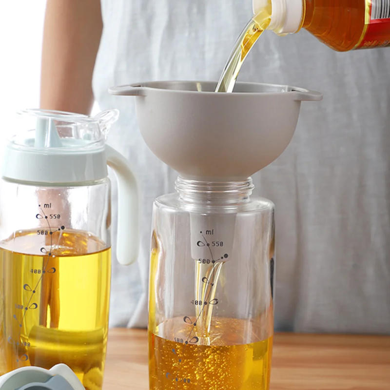 Description Picture 3 of item4 in 1 Kitchen Funnels for Filling Bottles Kitchen Funnels with Detachable Strainer Filter Plastic Oil Funnel Kitchen Accessory