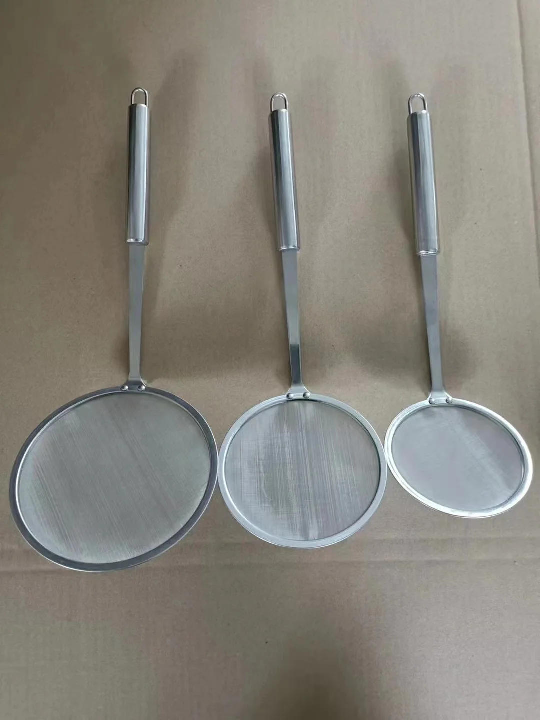 Description Picture 2 of item1pc Fat Skimmer Spoon, Stainless Steel Fine Mesh Skimmer, Strainer Spoon for Removing Grease Fat and Foam, Kitchen Tools