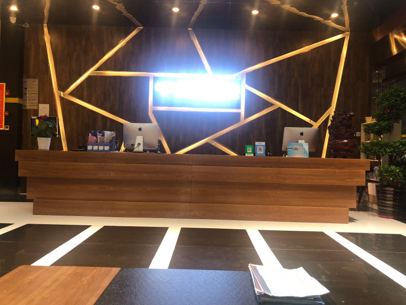 Description Picture 5 of itemSalon Counter Reception Desk Wood Podium SalonLuxury Modern Simple Hotel Reception Desk Conference Mostrador Cajero Furniture