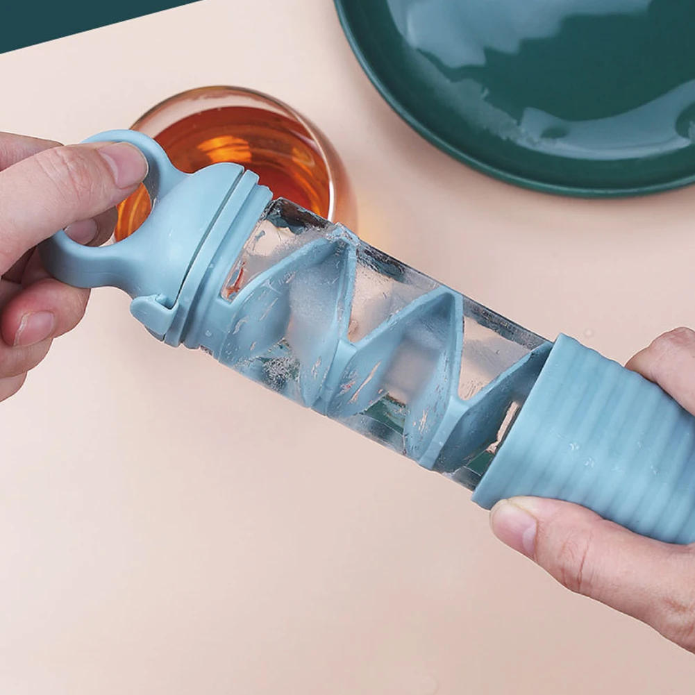 Description Picture 4 of itemDurable Food-grade Ice Maker Ice Tray Mold Easy To Use Pull-out Home Ice Cream Mold Portable Home Kitchen Storage