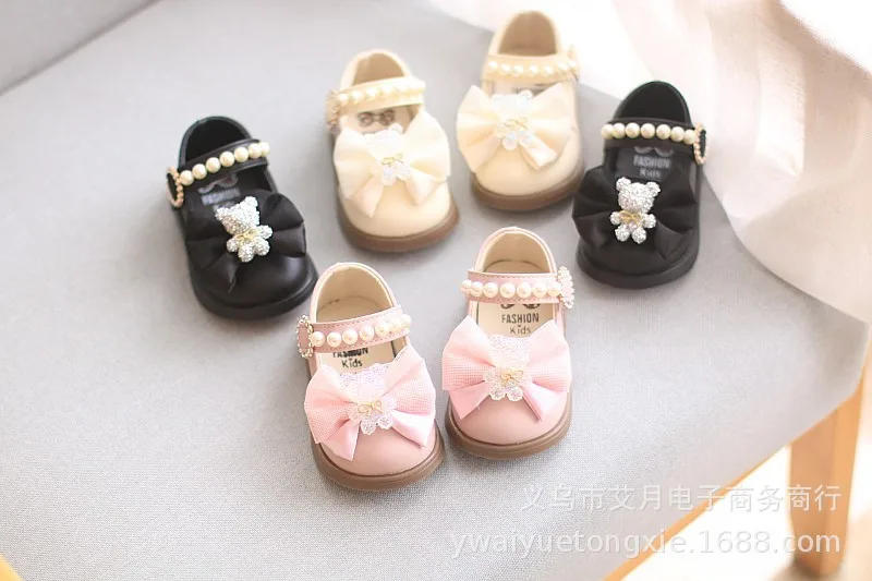 Description Picture 4 of itemCartoon Bow Square Mouth Toddler Shoes  Kids Shoes Girls Baby Party Wedding Dance New Princess Leather Shoes Children Sneakers