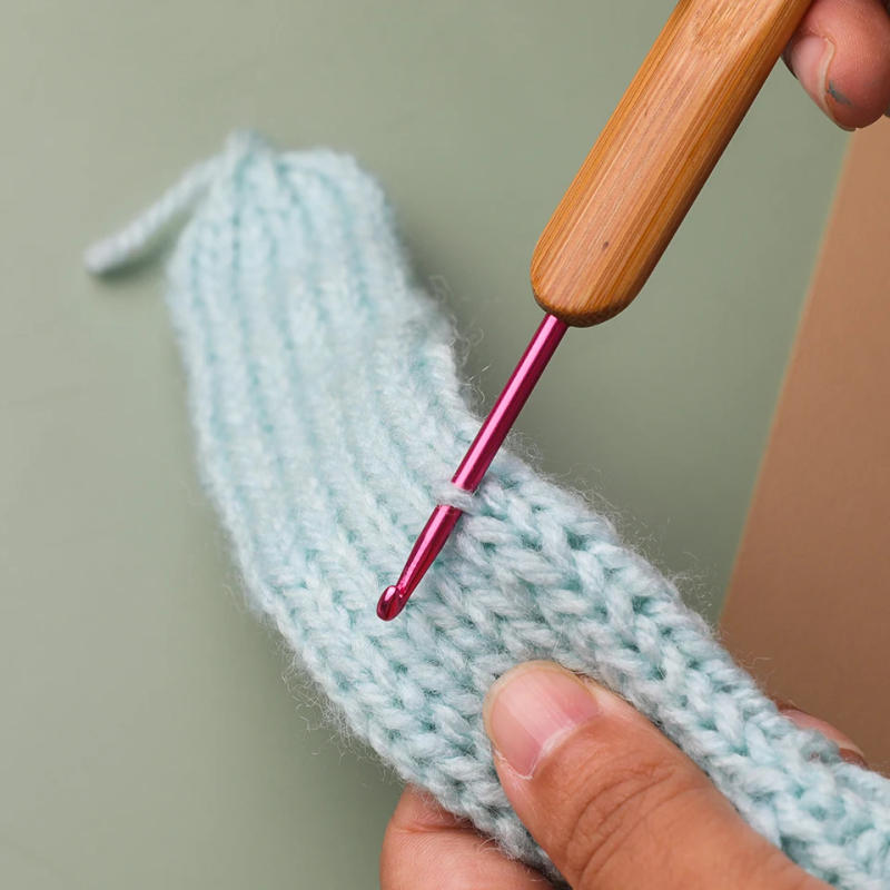 Description Picture 6 of item9Pcs Bamboo Crochet Hooks Set Lace Crochet Needles 2.0mm 6.0mm Knitting Needles Handle Weave Yarn Sewing Tools Crochet Set