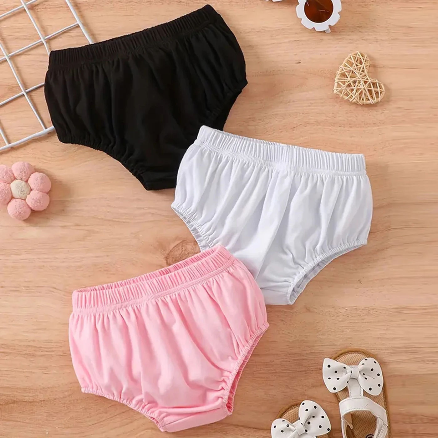 Description Picture 3 of item3pcs Solid Color Infant Toddler Underwear Soft Cotton Baby Girls and Baby Boys Unisex Diaper Covers Bloomers