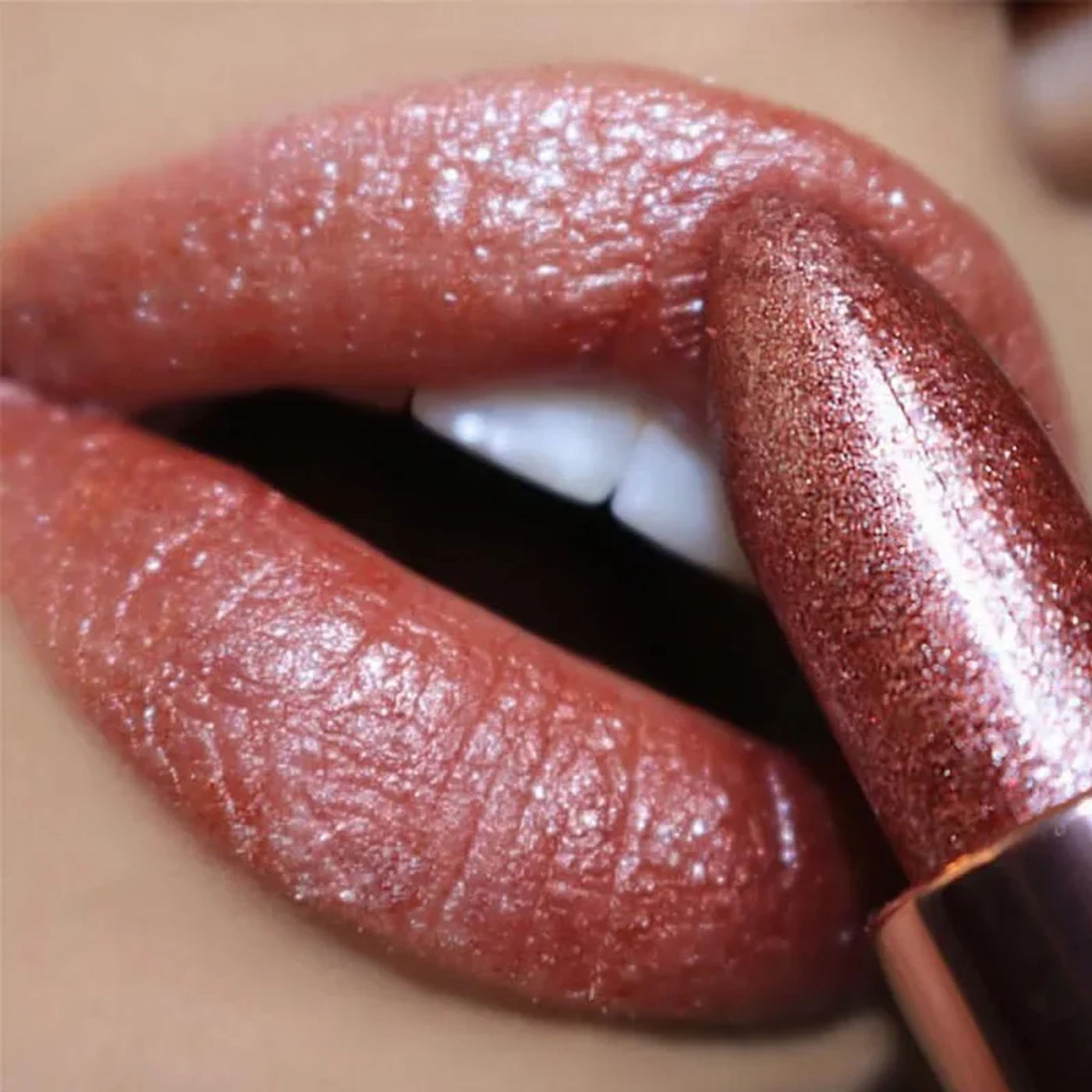 Description Picture 3 of itemTemperature Color Changing Glitter Lipstick Waterproof Long Lasting Moisturizing Velvet Matte Lip Tint Red Pink Sexy Lips Makeup