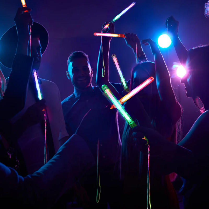 Description Picture 6 of itemFlashing LED Wand Sticks Glowing Cheer Wands Multicolor Light Up Wands Glow In The Dark Wand Stick for Wedding Party Favor