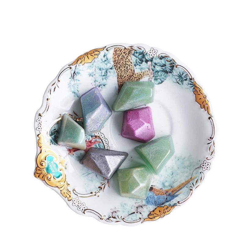 Description Picture 5 of item10g Pearlescent Mica Powder Candle Making Toning Paint DIY Homemade Creative Aromatherapy Candle Decoration Coloring Materials 