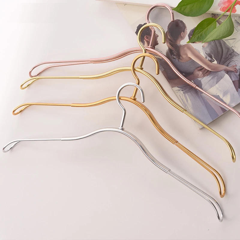 Description Picture 4 of item5pcs Width Coat Hanger Aluminium Alloy Clothes hangers Anti slip Durable Metal Storage Hanging Rack Clotheshorse for Heavy coat