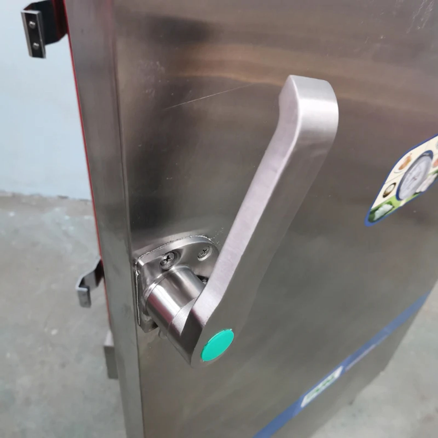 Slide bfa29cfd617e41ffa12585137ed8f9a6