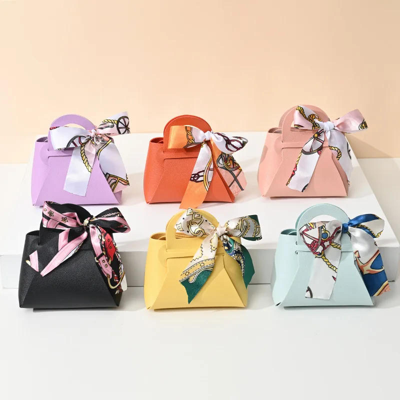 Description Picture 4 of itemEuropean Style Creative Wedding Candy Box Handbag Design Gift Bag Mr&Mrs Love Wedding Supplies Candy Package Birdal Shower