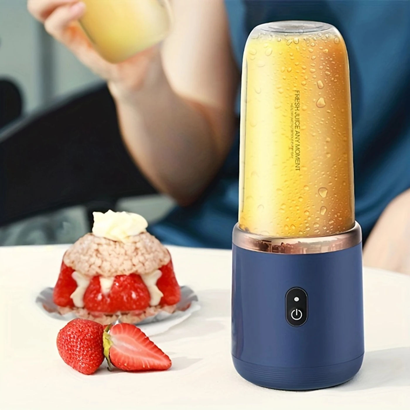 Description Picture 5 of itemDouble Cup Multifunction Usb Fruit Mixers Juicers Portable Electric Juicer Blender Fruit Juicer Cup Food Milkshake Juice Maker