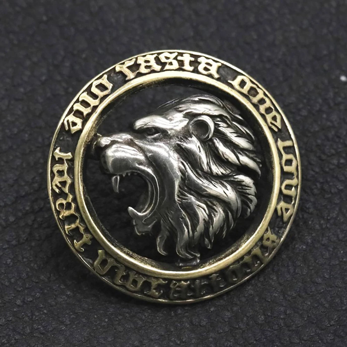 Description Picture 2 of itemBrass Hollow Out Lion Head Conchos Screw Back Leather Crafting Decoration For Saddle Belt Cowboy Hat Leathercraft Accessories