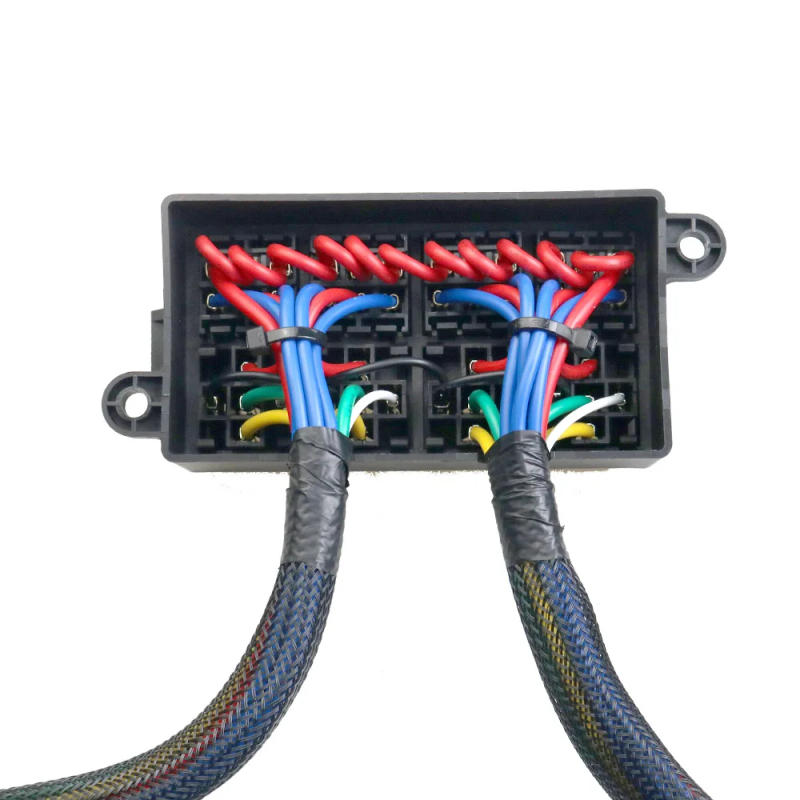 Description Picture 5 of item12V Fuse Relay Box Pre-Wired Fuse and Relay Box with 4 Relay 12 Way ATC/ATO Fuses Sealed 12V Relay Fuse Box for Car