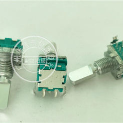 Original new 100% EC11 horizontal encoder with switch EC11B15242B1 step 32 point handle with thread 20MMF