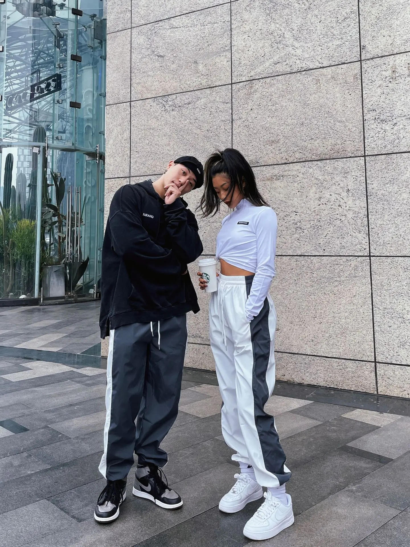 Description Picture 3 of item2022 Sweatpants Long Women's Trendy Leggings Casual Pants Autumn Loose Wide-leg Pants Men's and Women's Same Pants