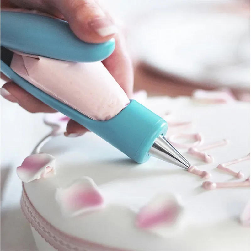 Description Picture 4 of itemPastry Icing Pen Cake Tools Piping Bag Nozzle Tips Fondant Cake Cream Syringe Tips Muffin Dessert Decorators Kitchen Accessories