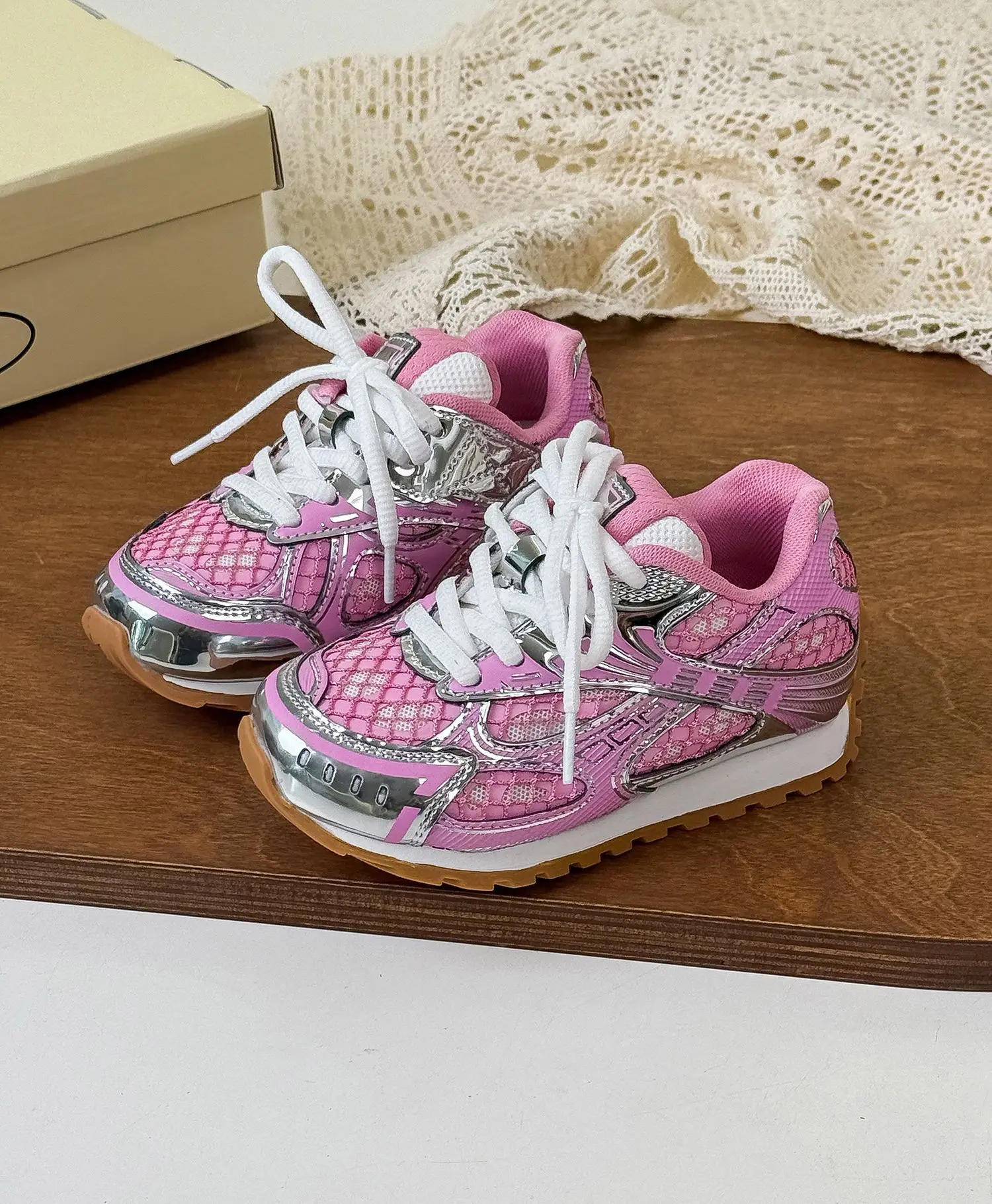 Description Picture 6 of item2025 Spring Toddler Kid Breathable Orbit Metallic Rubber Mesh Sneaker Children Casual Fashion Shoe Boy Girl Sports Walking Shoes