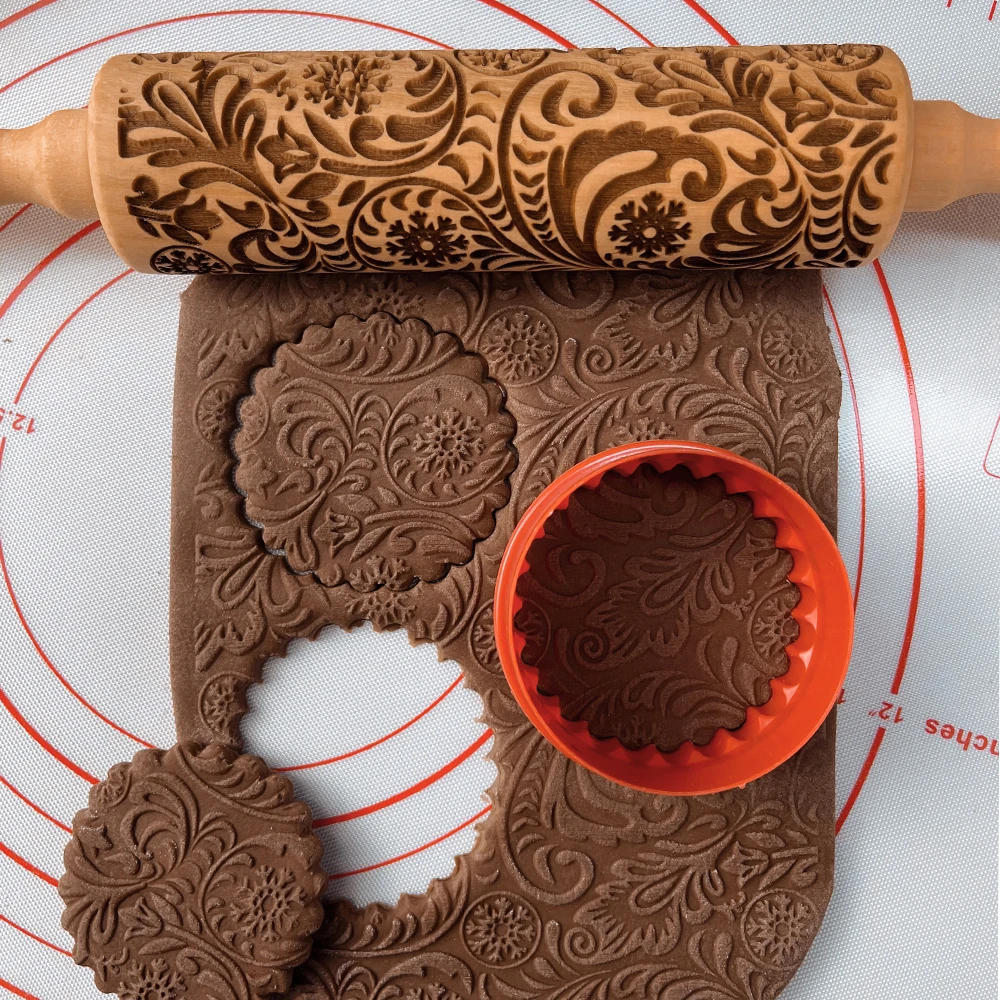 Description Picture 5 of itemLeaves Pattern Rolling Pin Christmas Wooden Embossing Baking Tools Flower Dough Engraved, In stock kitchen accessories
