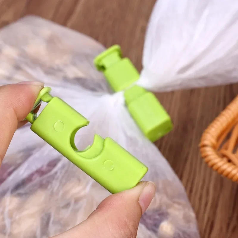 Description Picture 3 of item12/1Pcs Food Sealing Clips Reusable Bread Storage Bag Clip for Snack Wrap Bags Spring Clamp Kitchen Gadgets Sealing Clamps