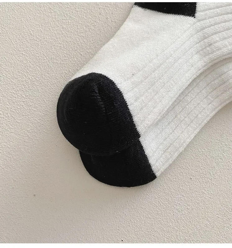 Description Picture 6 of itemAutumn Winter Children School White Black Stripes Sport Socks Korean Knee High Long Stockings for Kids Boys Girls Baby Clothes