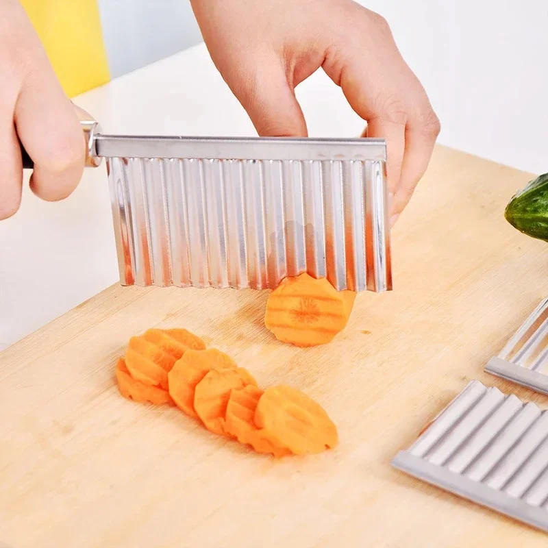 Description Picture 5 of itemStainless Steel Potato Chip Wavy Cutter Dough Vegetable Fruit Crinkle Wavy Knife Chopper Cutter French Fry Maker Kitchen Gadgets