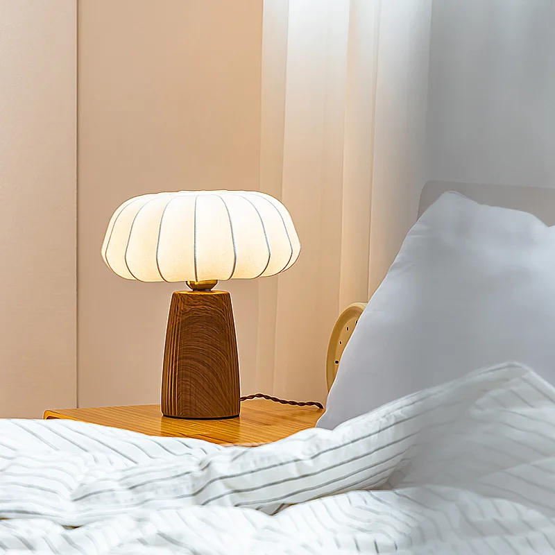 Description Picture 4 of itemAmerican Vintage Silk Table Lamp Hotel Room Exhibition Hall Room Lamp Study Creative Bedroom Decoration Wood Grain Base Bedlight