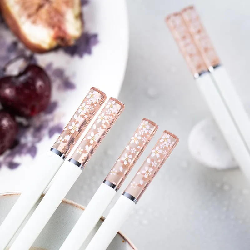 Description Picture 5 of itemNew 1 Pairs Amber Sakura Chopsticks Cherry Blossom Petals Pattern  Non-slip Sushi Stick Chopsticks Eco-Friendly Food Chopsticks