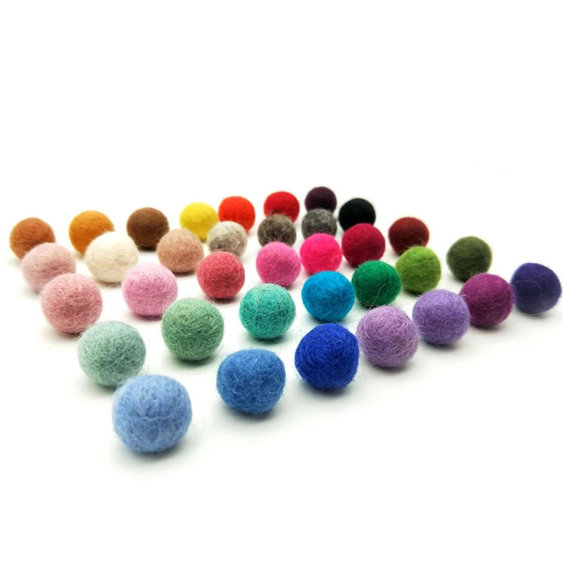 Description Picture 3 of item20pcs/lot 1.5cm/2cm/3cm Wool Felt Balls Round Wool Felt Balls Pom Poms Mixed color wholesale 7 Colors