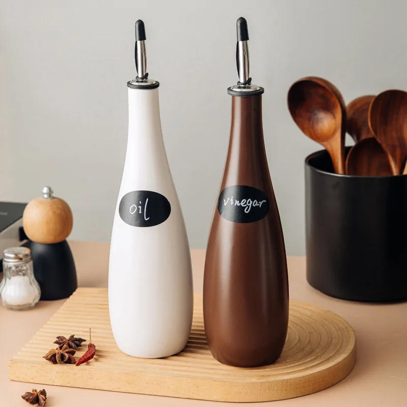 Description Picture 2 of itemCeramic Oil Pot, Household Seasoning Bottle, Olive Oil, Vinegar, Dispenser, Kitchen Organizer and Storage Containerï¼Œ650ml