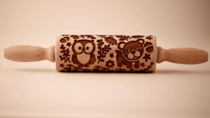 Description Picture 5 of itemArjmide Squirrel Rolling Pin for Christmas Baking Deep Engraved Wooden Embossed Owl Bear Animal Rolling Pin For Kid Cookie Tool