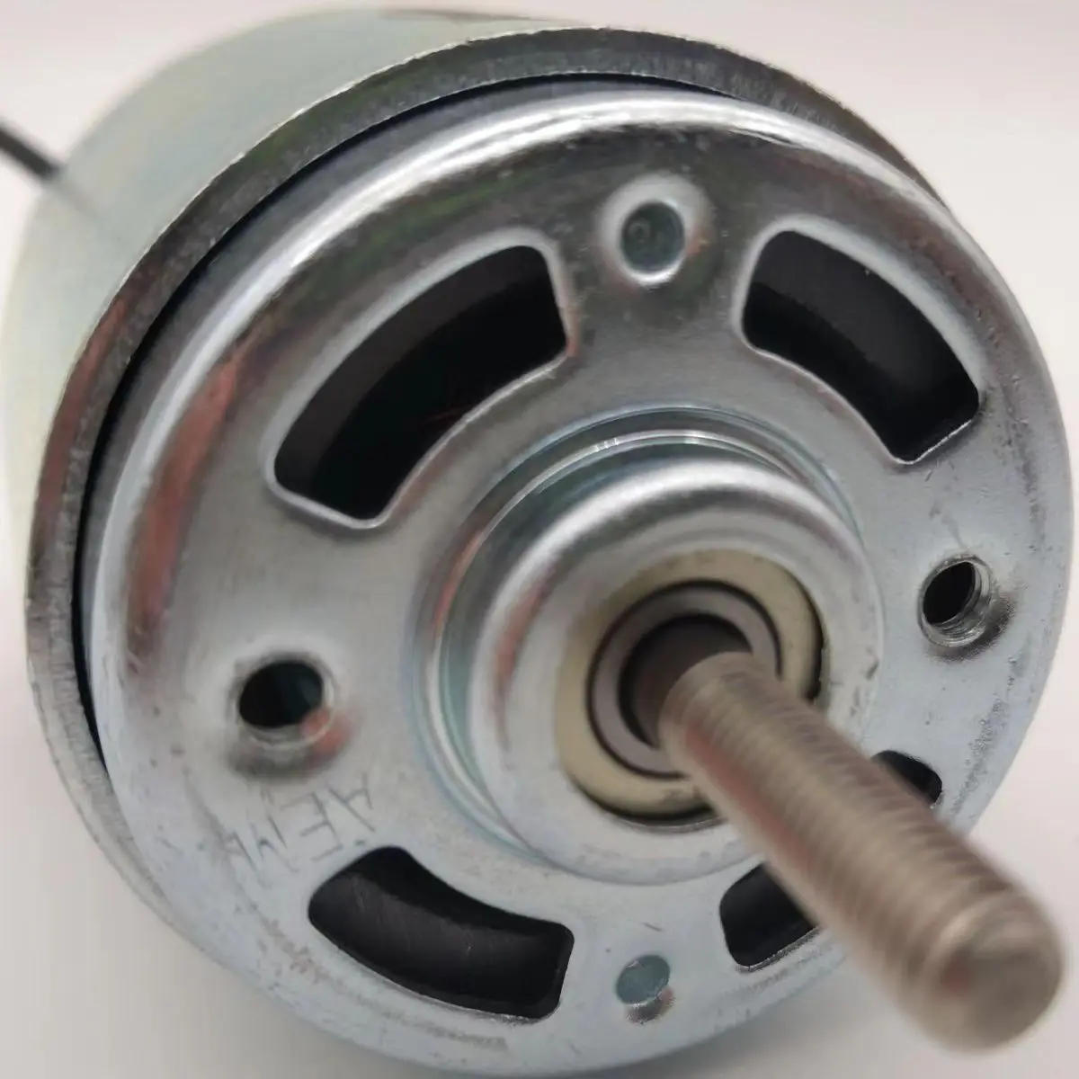 Description Picture 6 of item18V 120W 755 DC Motor Universal Motor Replacement Parts for Lawn Mower, Rechargeable Lawn Mower Replaces Motors