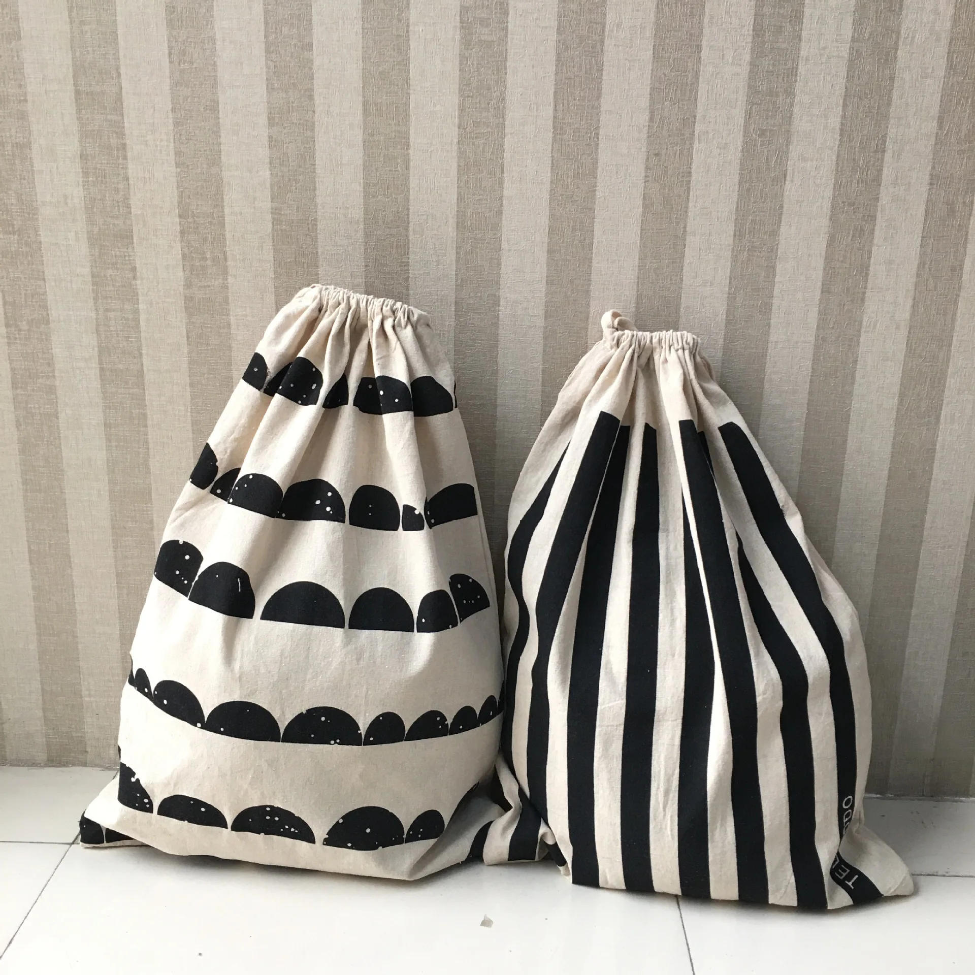 Description Picture 5 of itemToy Home Canvas Storage Bag Animal Stripe Pattern Cotton Laundry Bag Cute Basket Drawstring Dirty Clothes Organizer Bag