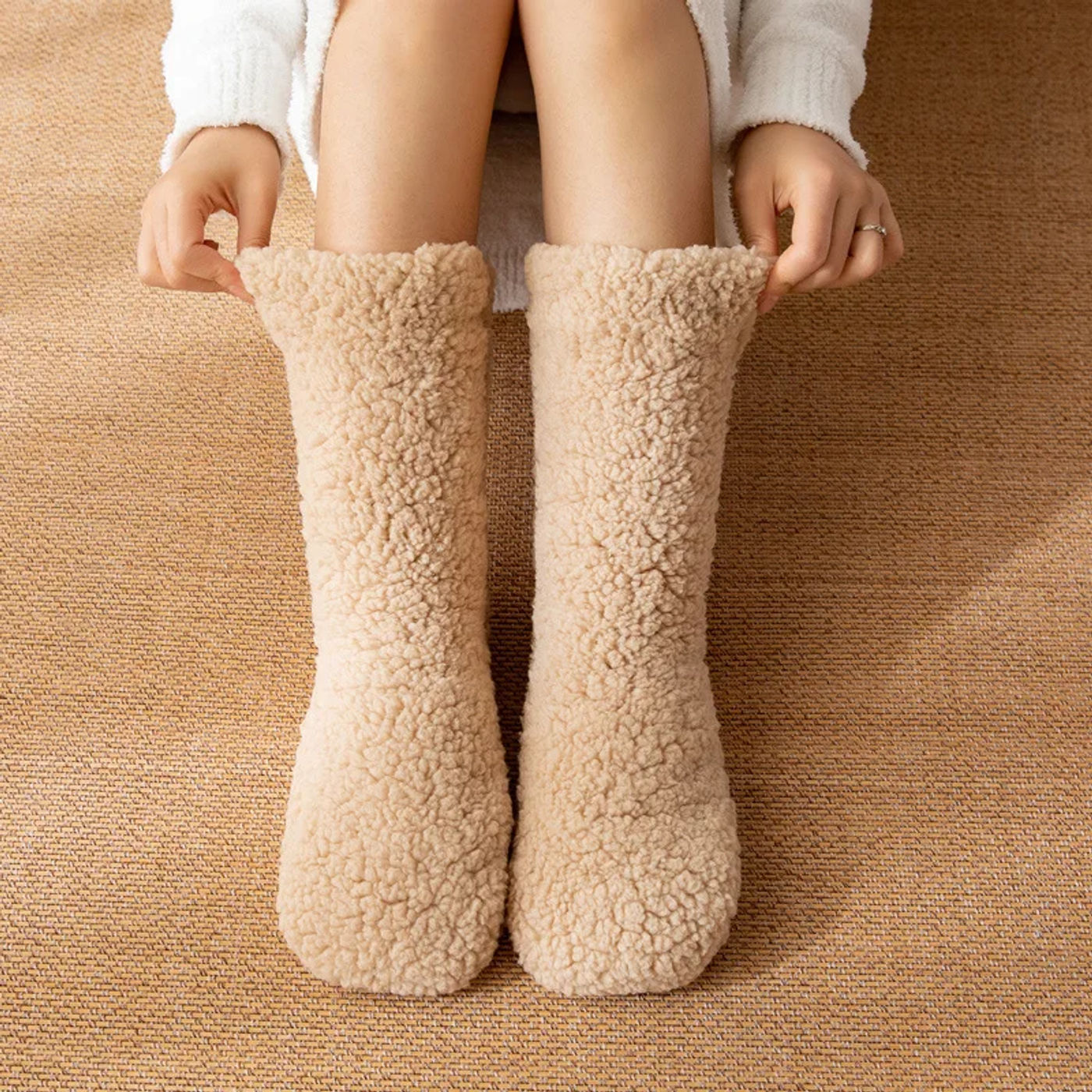 Description Picture 4 of itemFloor Socks Women Autumn And Winter Velvet Coral Fleece Socks Sleep Home Slippers Snow Socks Confinement Solid Color Socks 2023